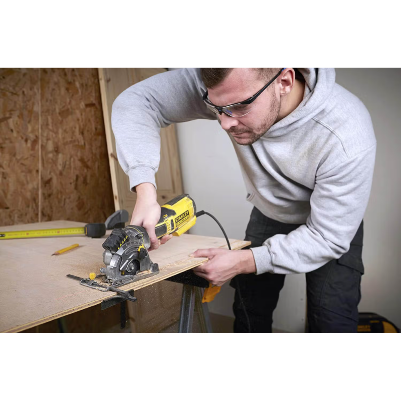 Дисковая пила Stanley FatMax (FME380K)