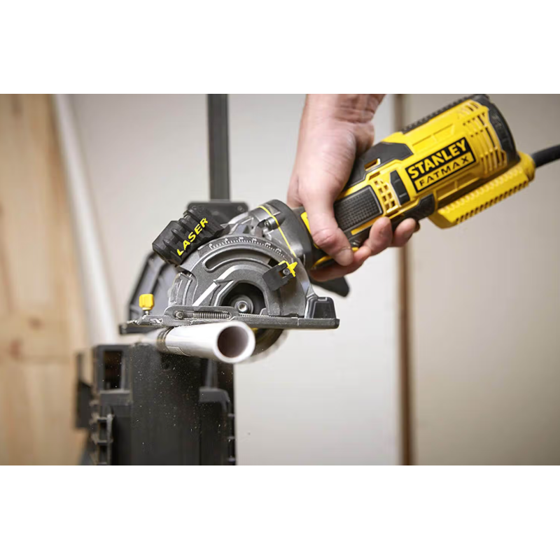 Дисковая пила Stanley FatMax (FME380K)