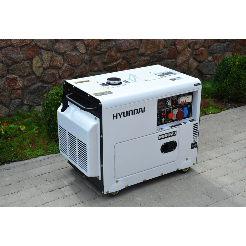 Дизельний генератор Hyundai DHY 8000SE-3