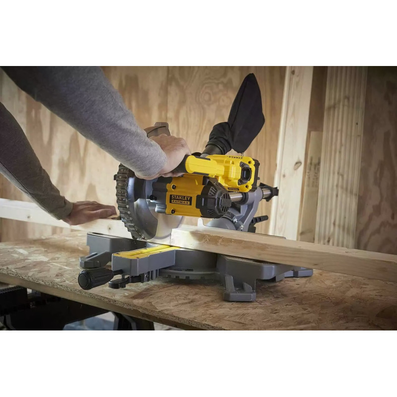 Акумуляторна торцювальна пилка Stanley FatMax (SFMCS701M1)