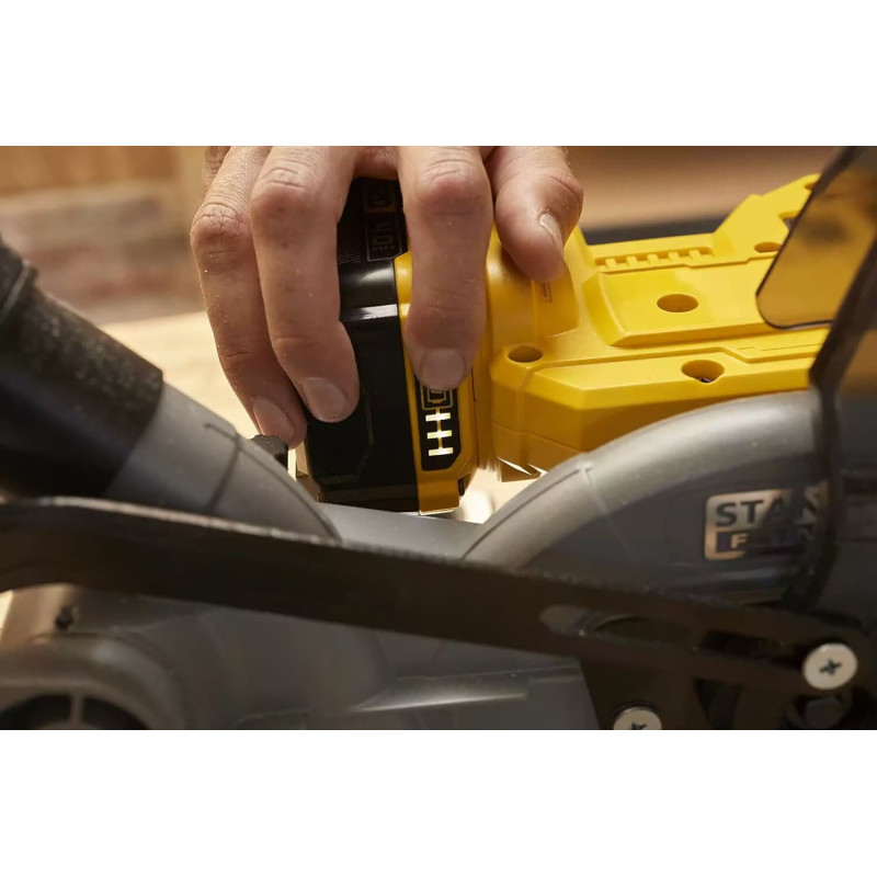 Акумуляторна торцювальна пилка Stanley FatMax (SFMCS701M1+SFMCS600B)
