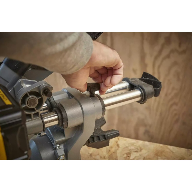 Акумуляторна торцювальна пилка Stanley FatMax (SFMCS701M1+SFMCS600B)