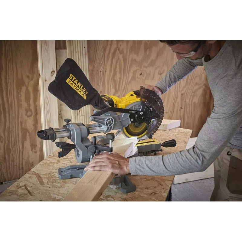 Акумуляторна торцювальна пилка Stanley FatMax (SFMCS701M1+SFMCS600B)