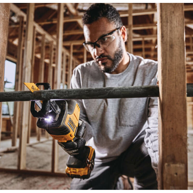 Пила сабельная аккумуляторная бесщёточная DeWALT DCS369NT