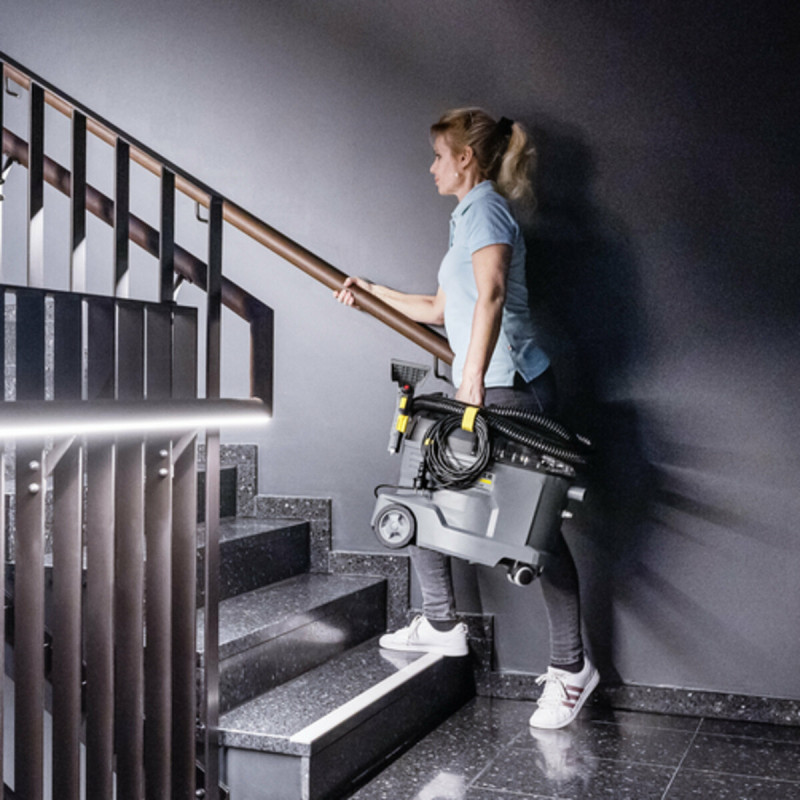 Миючий пилосос Karcher Puzzi 8/1 (1.100-240.0)