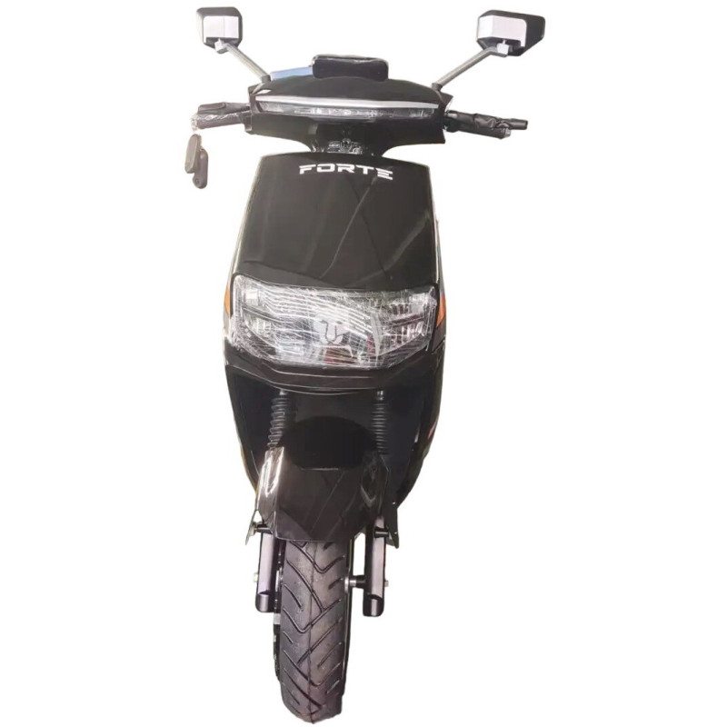 Скутер аккумуляторный FORTE STRIKER, черный (138255)